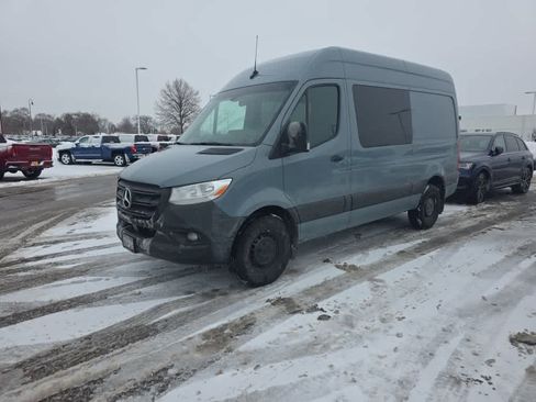Used 2021 Mercedes-Benz Sprinter 2500 image 3