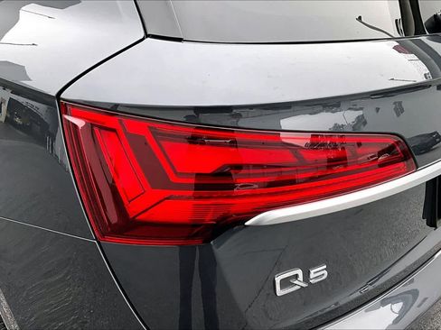 Used 2021 Audi Q5 Prestige w/ Prestige Package image 28