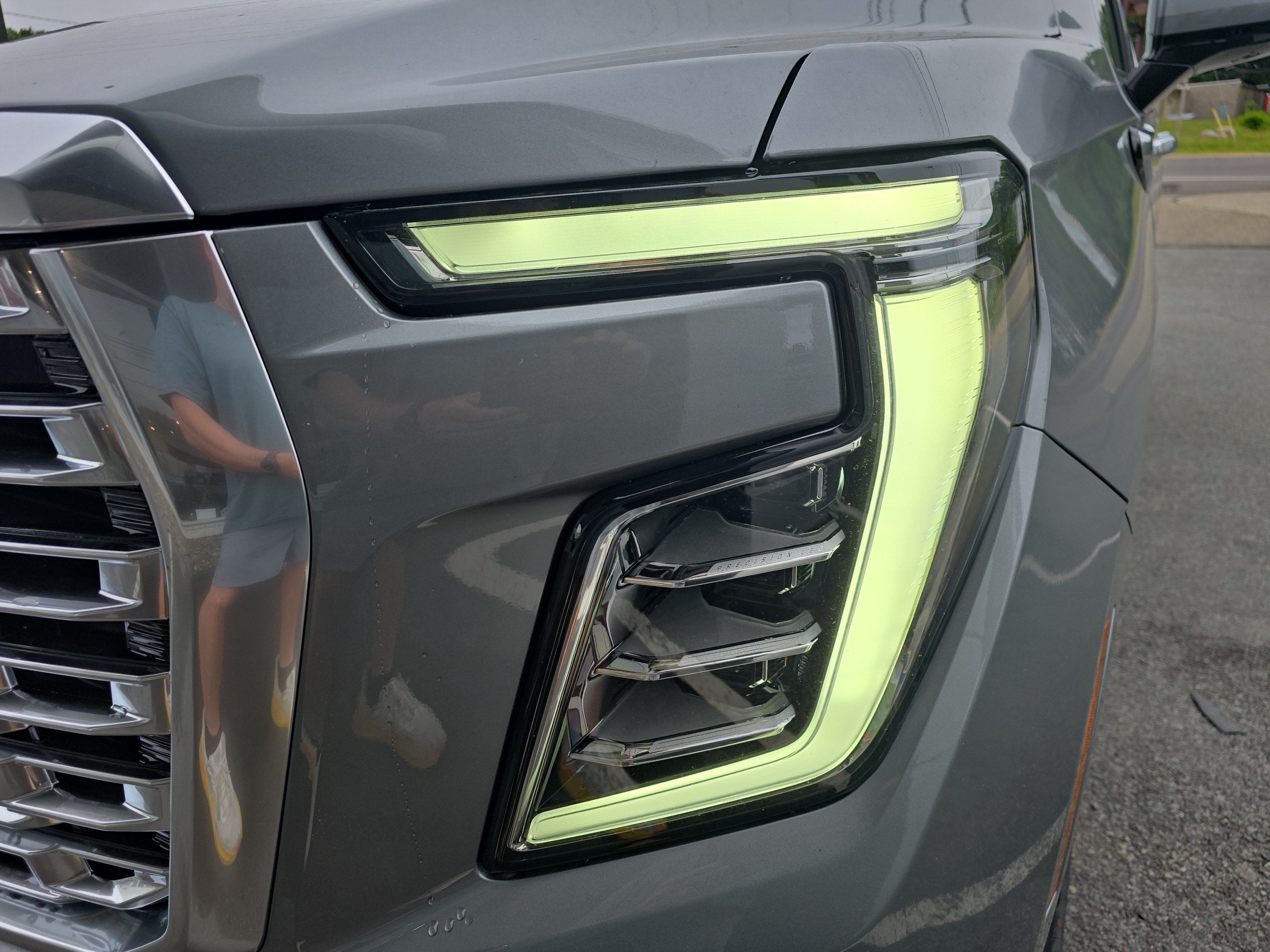 New 2026 GMC Yukon Denali w/ Denali Reserve Package AWD/4WD image 11