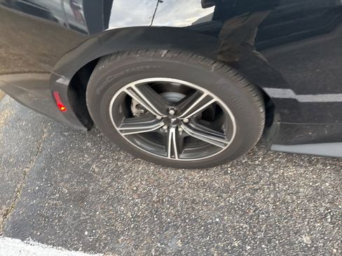 Used 2024 Ford Mustang Coupe image 17