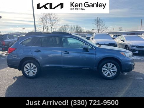 Used 2015 Subaru Outback 2.5i Premium image 4