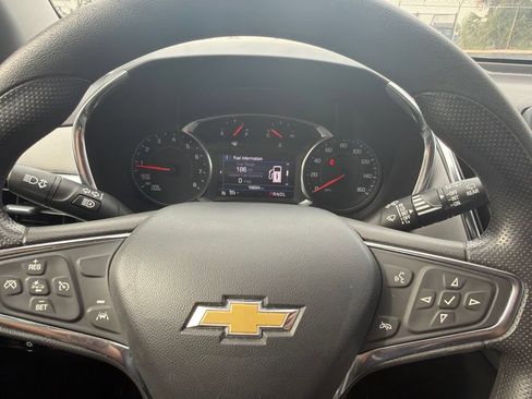Used 2024 Chevrolet Equinox LS w/ LS Convenience Package FWD image 9