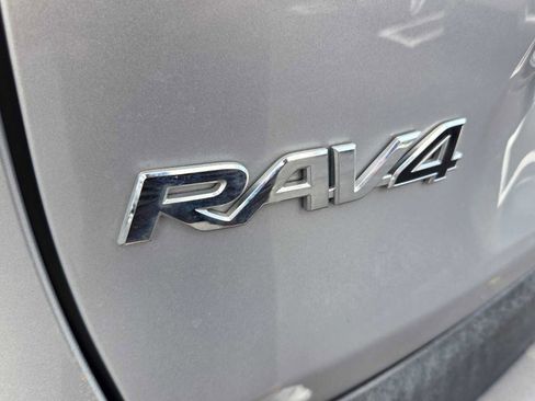 Used 2020 Toyota RAV4 LE w/ All Weather Liner Package AWD/4WD image 16