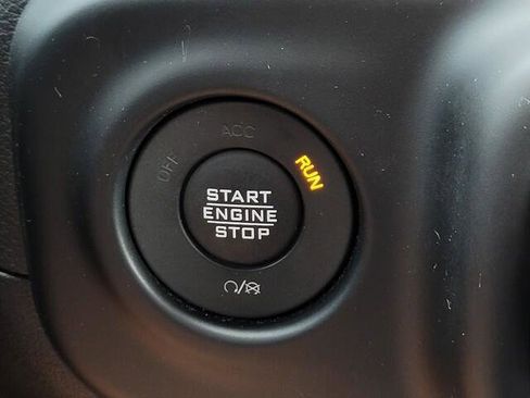 Used 2022 Jeep Wrangler Unlimited Sport image 24