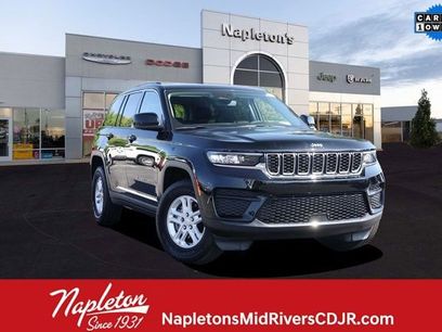 Used 2023 Jeep Grand Cherokee Laredo