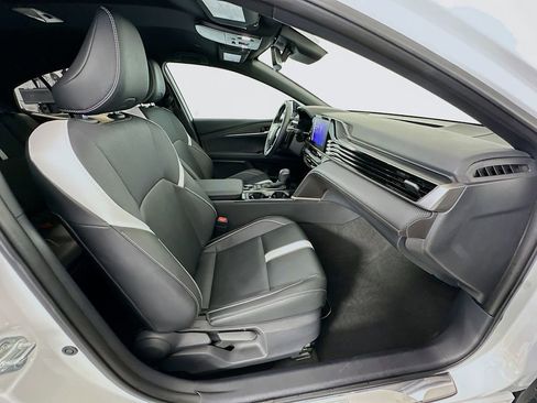Certified 2025 Toyota Camry SE w/ Convenience Package FWD image 28