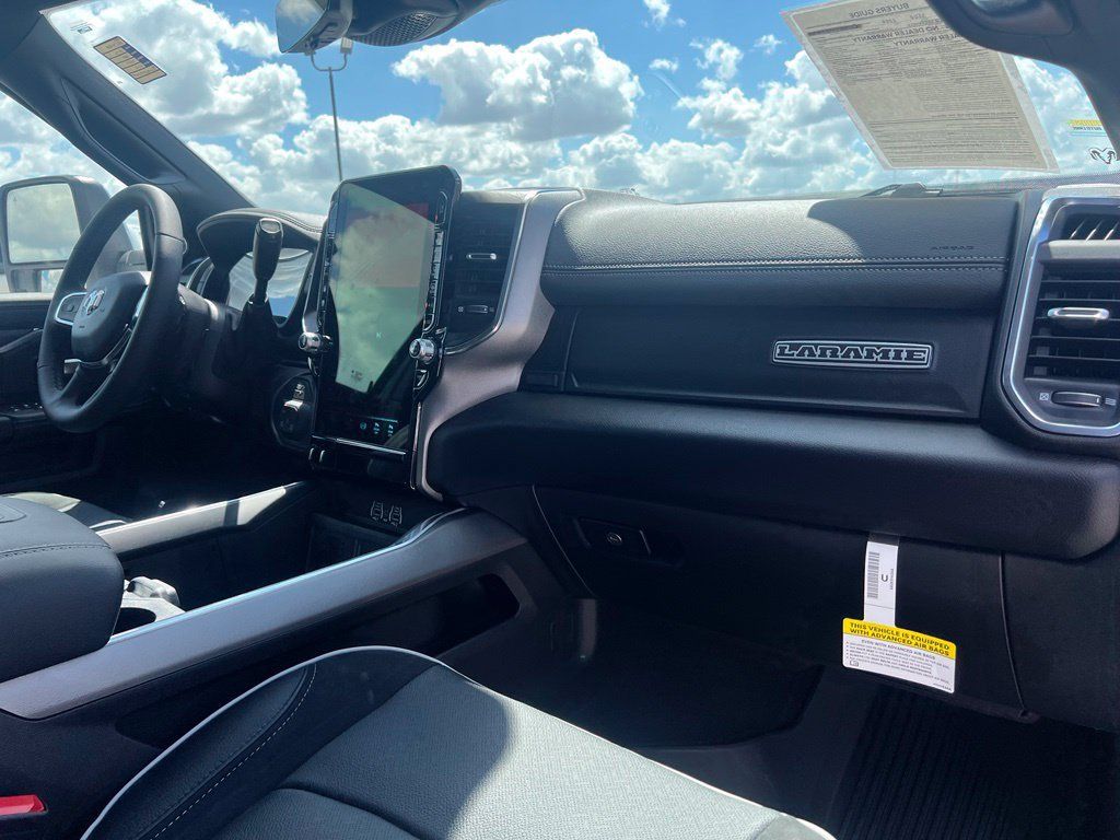Used 2026 RAM 3500 Laramie AWD/4WD image 30