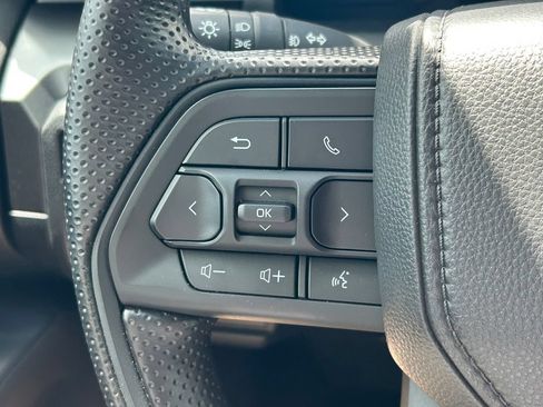 Used 2026 Toyota Tacoma SR5 AWD/4WD image 36