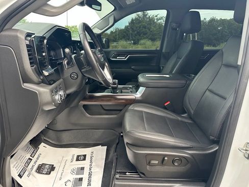 Used 2022 GMC Sierra 1500 SLT w/ SLT Premium Package AWD/4WD image 11