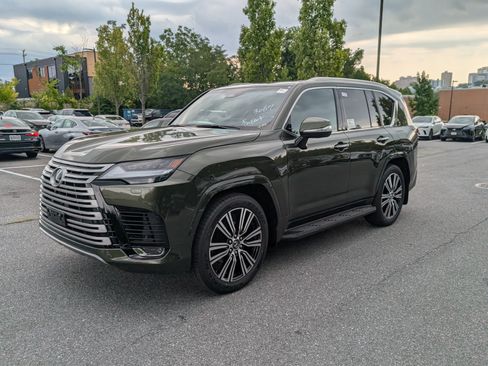 New 2026 Lexus LX 700h Luxury w/ Accessory Package (Z1) AWD/4WD image 4