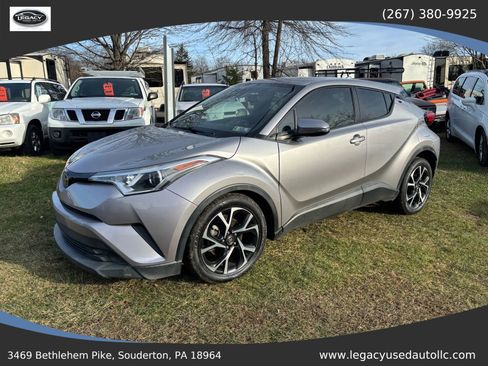 Used 2018 Toyota C-HR image 3