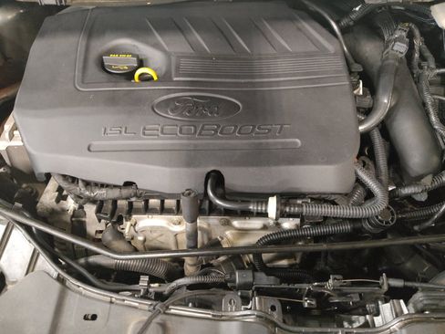 Used 2017 Ford Escape SE w/ Equipment Group 201A FWD image 30