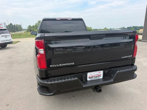 Used 2021 Chevrolet Silverado 1500 Custom AWD/4WD image 6