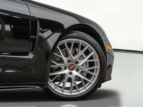 Used 2022 Porsche Panamera 4 Platinum Edition image 59