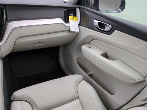 New 2026 Volvo XC60 B5 Ultra w/ Protection Package Premier image 12