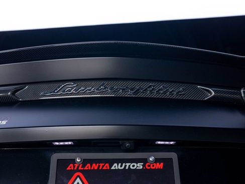 Used 2024 Lamborghini Urus Performante AWD/4WD image 17