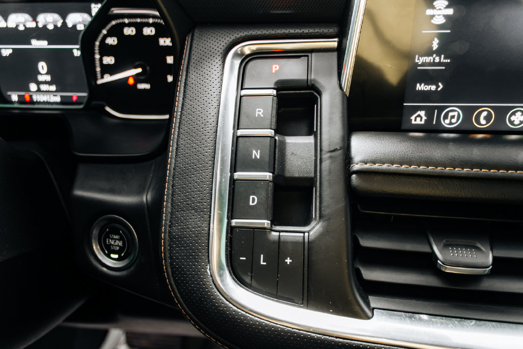Used 2021 GMC Yukon AT4 w/ Technology Package AWD/4WD image 19