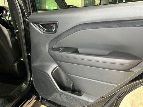 Used 2025 Subaru Forester Limited AWD/4WD image 35