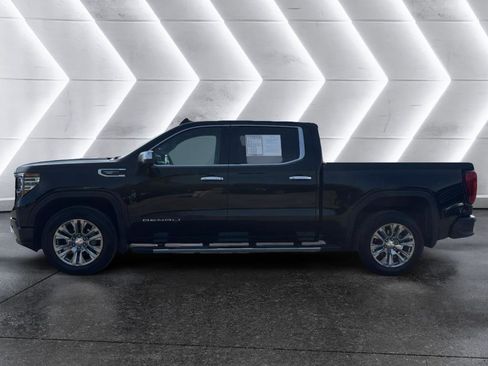 Used 2023 GMC Sierra 1500 Denali w/ Technology Package AWD/4WD image 4