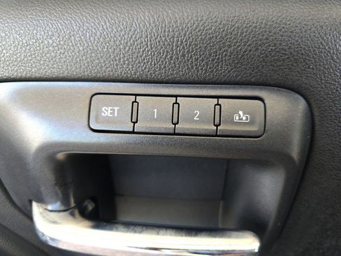 Used 2015 GMC Sierra 1500 SLT w/ SLT Crew Cab Value Package image 21