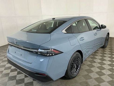 New 2026 Nissan Sentra SV w/ SV Convenience Package FWD image 7