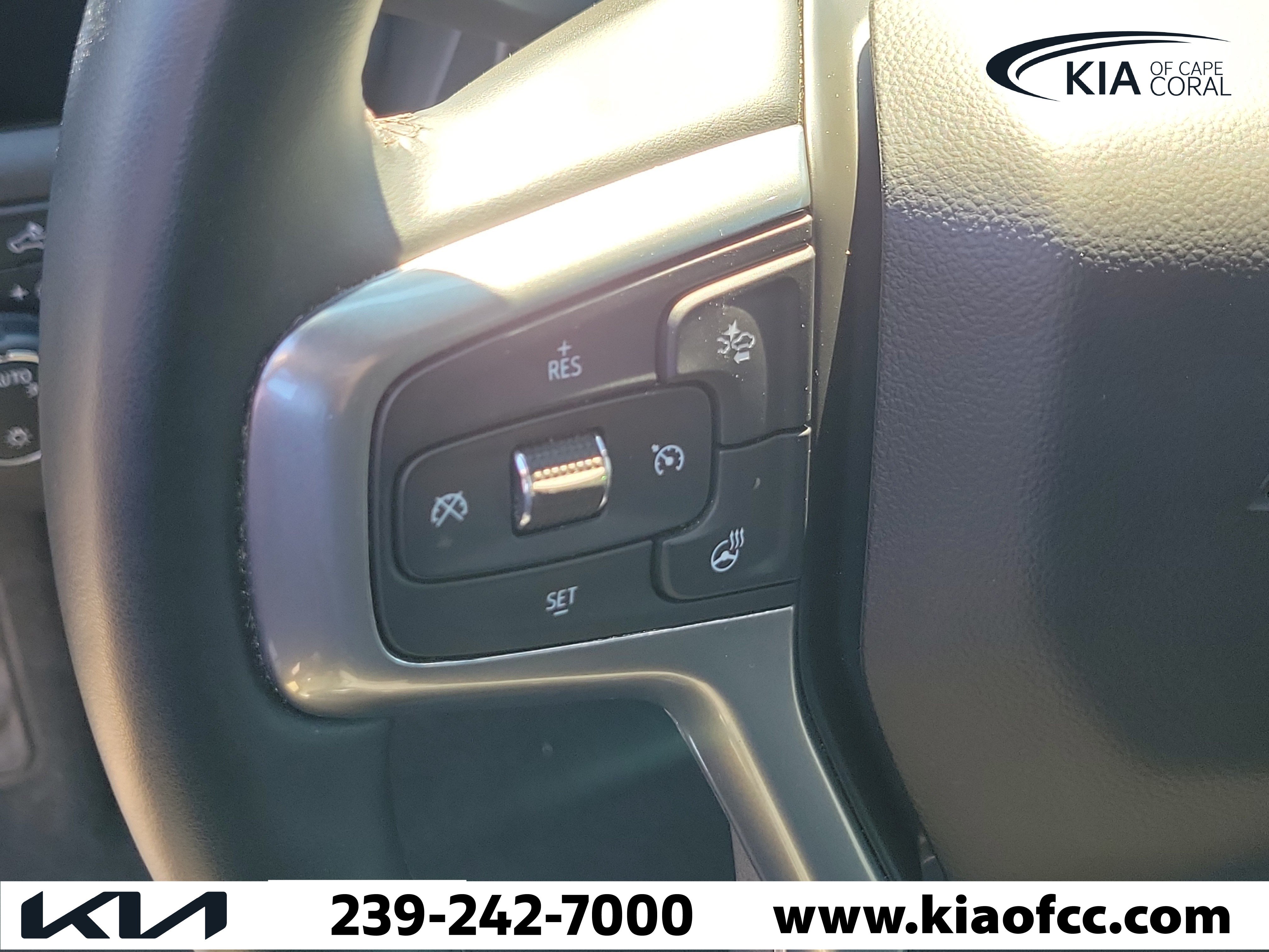 Used 2023 Chevrolet Silverado 1500 LT w/ Safety Package AWD/4WD image 24