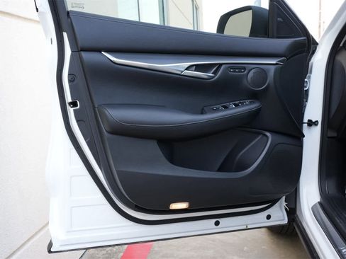 Certified 2025 INFINITI QX50 Luxe image 18