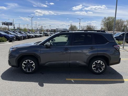 Certified 2025 Subaru Forester Premium AWD/4WD image 4