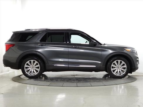 Used 2020 Ford Explorer Limited w/ Class III Trailer Tow Package image 11