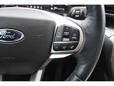 Used 2022 Ford Explorer XLT w/ Equipment Group 202A image 19