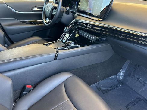 Certified 2021 Toyota Mirai w/ Advanced Technology Package RWD image 19