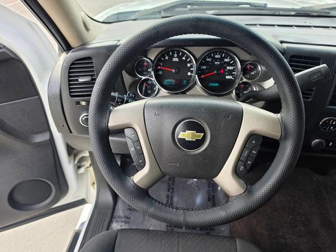 Used 2013 Chevrolet Silverado 1500 LT image 38