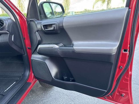 Used 2018 Toyota Tacoma SR5 image 24