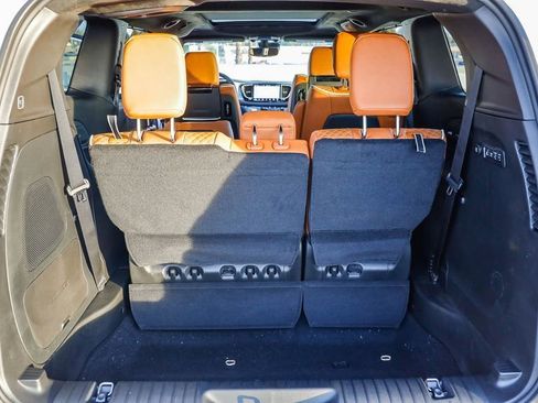 New 2026 Chrysler Pacifica Pinnacle image 28