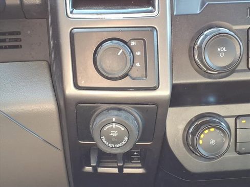 Used 2020 Ford F150 XLT w/ Trailer Tow Package image 23