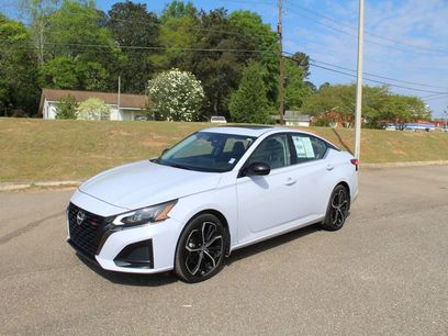 Used 2023 Nissan Altima 2.5 SR w/ SR Premium Package