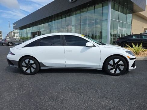 Used 2024 Hyundai Ioniq 6 SE RWD image 21