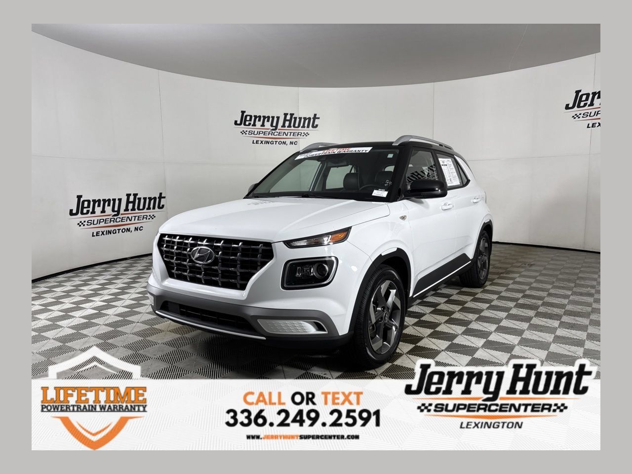 Used 2022 Hyundai Venue Limited FWD image 1