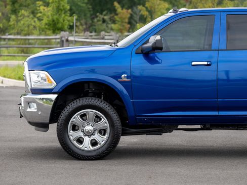 Used 2016 RAM 2500 Laramie AWD/4WD image 9