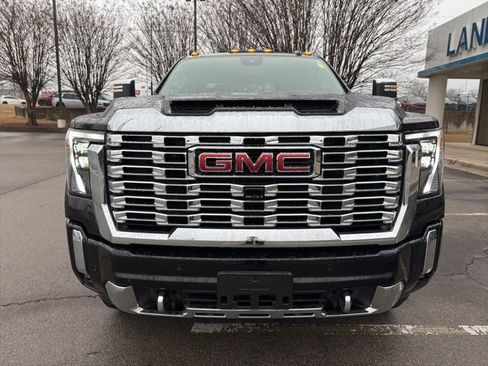 Used 2025 GMC Sierra 2500 Denali w/ Technology Package image 9