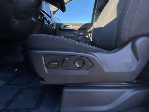 Used 2025 Chevrolet Silverado 1500 LT image 14