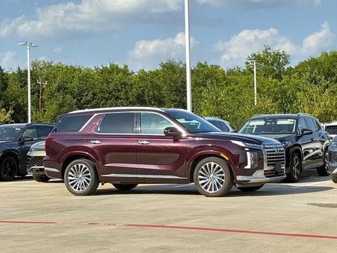 Used 2024 Hyundai Palisade Calligraphy FWD image 6