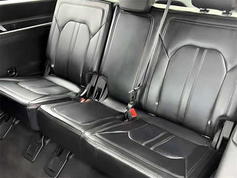 Used 2019 Ford Expedition Limited image 21