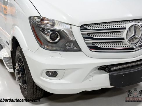 Used 2018 Mercedes-Benz Sprinter 3500 image 14