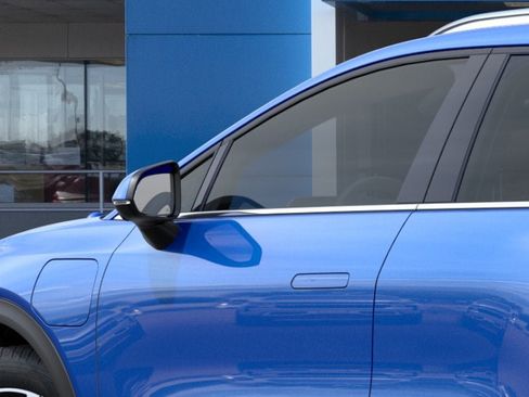 New 2026 Chevrolet Equinox EV LT FWD image 60