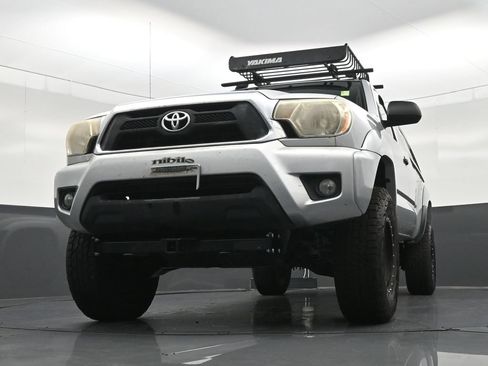 Used 2013 Toyota Tacoma PreRunner w/ SR5 Pkg RWD image 29