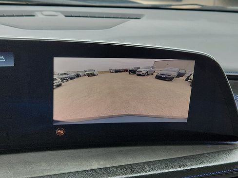 Used 2024 Cadillac XT4 Sport image 13