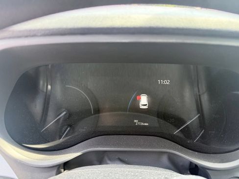 Used 2025 Toyota Sienna LE AWD/4WD image 11