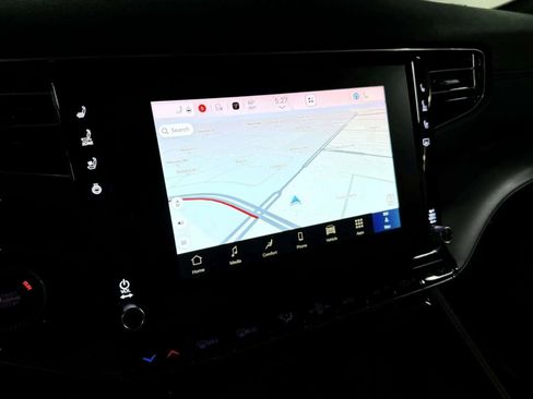 Used 2024 Jeep Wagoneer L Series II w/ Convenience Group I image 23