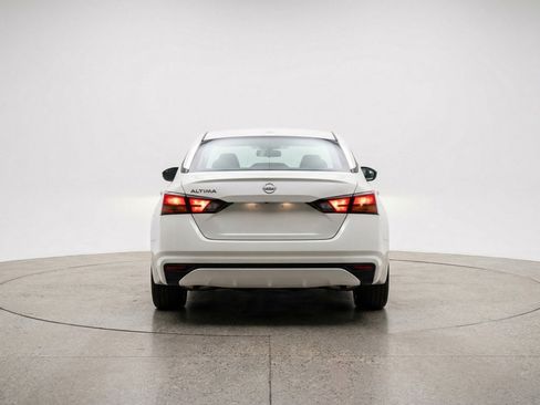 Used 2025 Nissan Altima 2.5 SV image 7